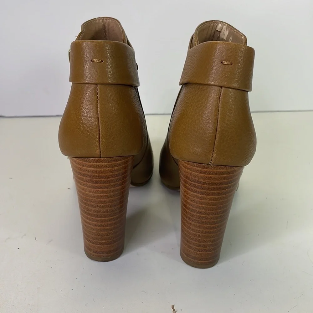 Splendid tan leather peep toe bootie